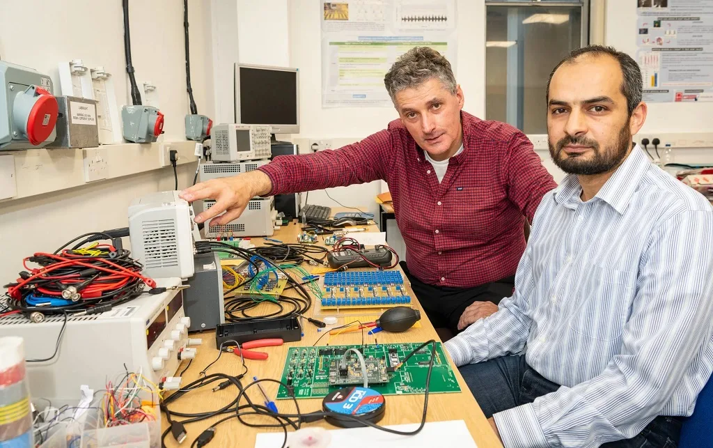 neuronas artificiales chips de silicio